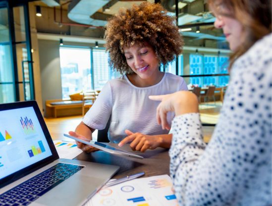 Representación de atracción de clientes a través del marketing financiero 